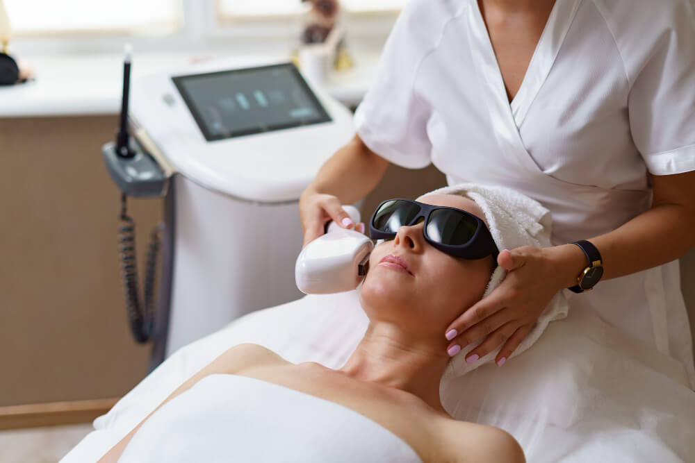 laser hair treatment doing on face